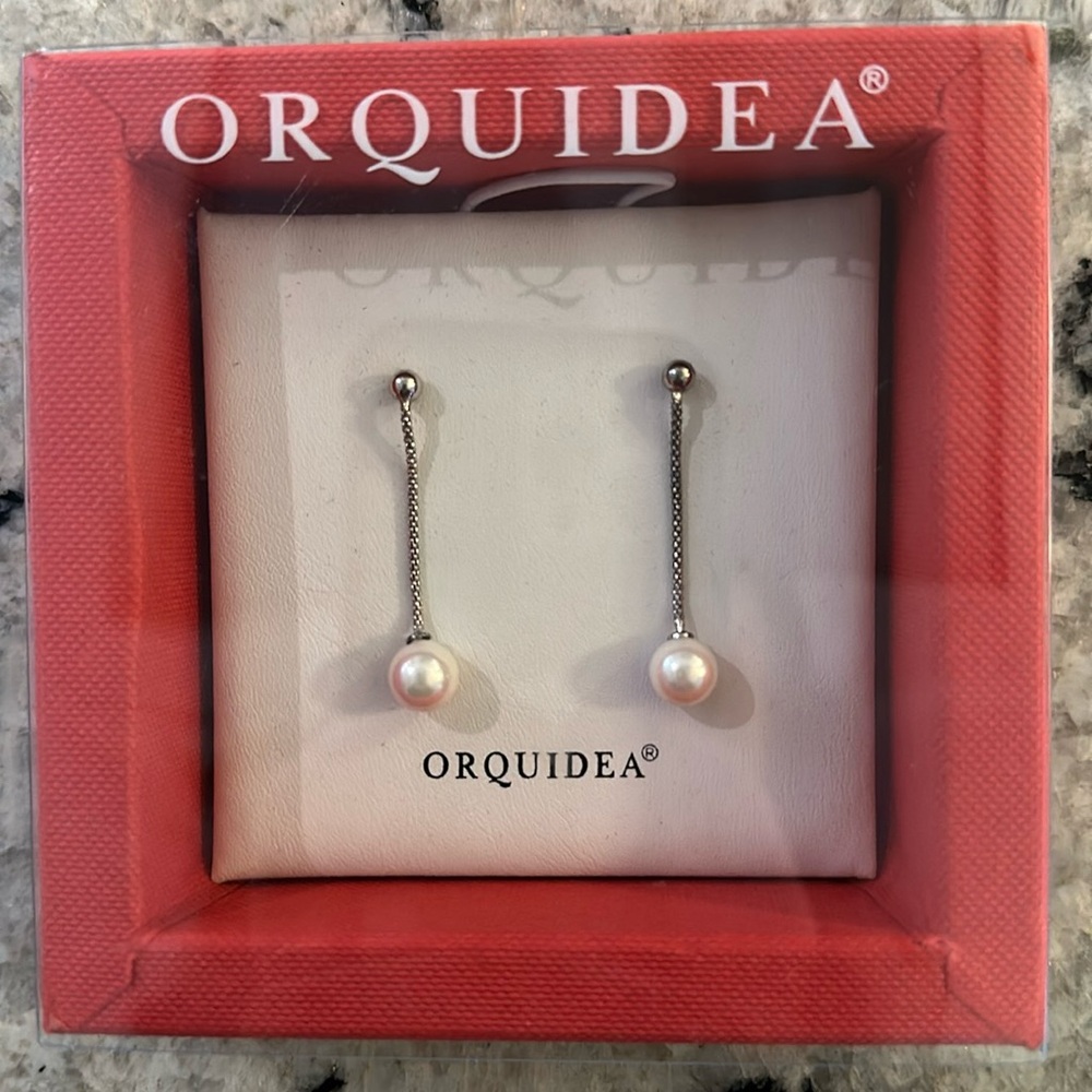 Pearl Drop Earrings (lab grown)